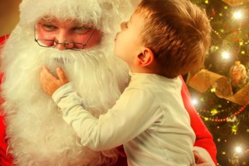 Да се кажи или не? На која возраст децата знаат дека не постои Дедо Мраз?