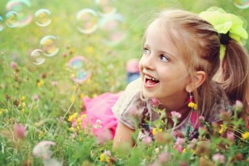 ВИДЕО: Ќеркаму сакаше волшебно дрво, таткое и направи нешто божествено!