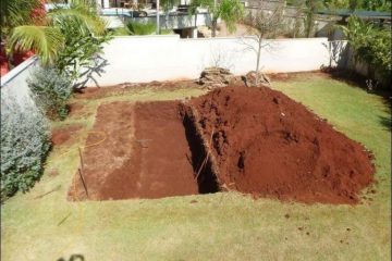 Комшиите мислеле дека го копа својот гроб,а тој направил нешто генијално!