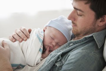 Искуството на духовит татко: 10 работи што ќе ги научите само кога ќе добиете бебе