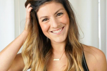 Плејбој популарната баба ги запали социјалните мрежи: Има 83 години и е најстарата блогерка на светот (ФОТО)