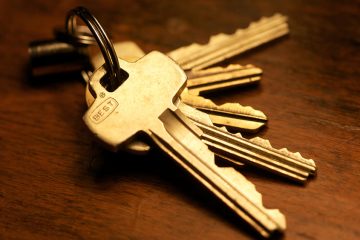 Вашите клучеви не треба да ги оставате на непознати луѓе.