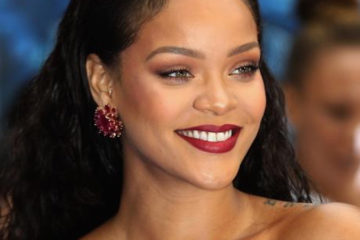 Ријана стана амбасадорка на Барбадос