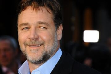 Холивудски глумец уште еднаш ја покажа својата добрина Расел Кроу донира пари за обнова на ресторан во Бејрут срушен од експлозија